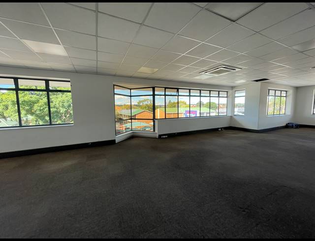 273M² OFFICE TO LET IN RIVONIA